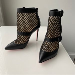 Christian Louboutin lace Booties 37.5